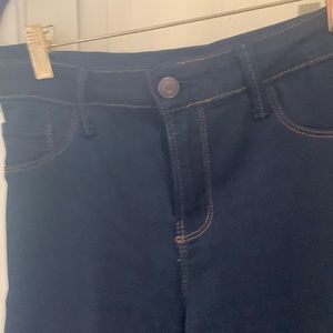 Super soft and stretchy skinny leg jean